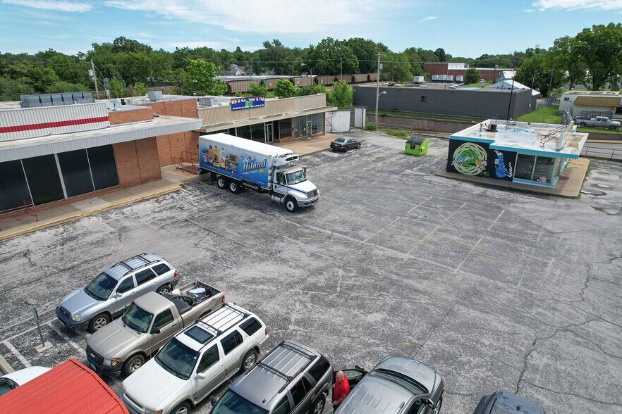More Photos Of , Springfield General Retail For Sale