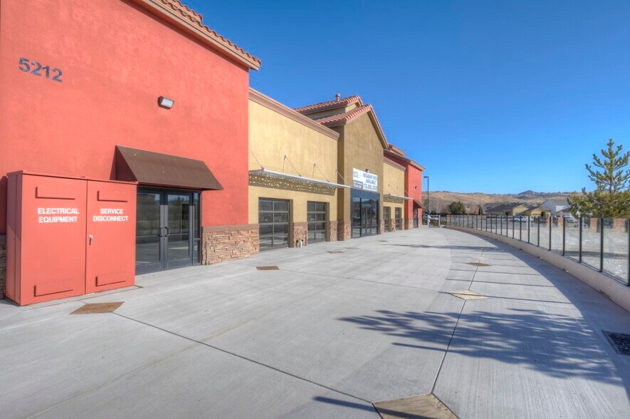 More Photos Of Los Altos Pky, Sparks Unknown For Lease