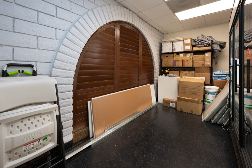 More Photos Of 601 S Rancho Dr, Las Vegas Medical For Sale