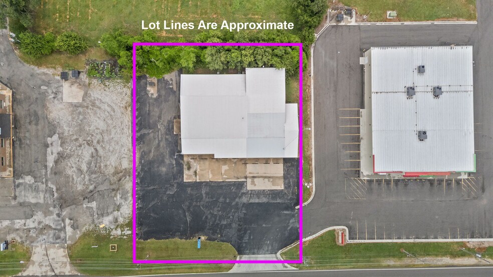 More Photos Of 600 N Maple St, Garnett General Retail For Sale