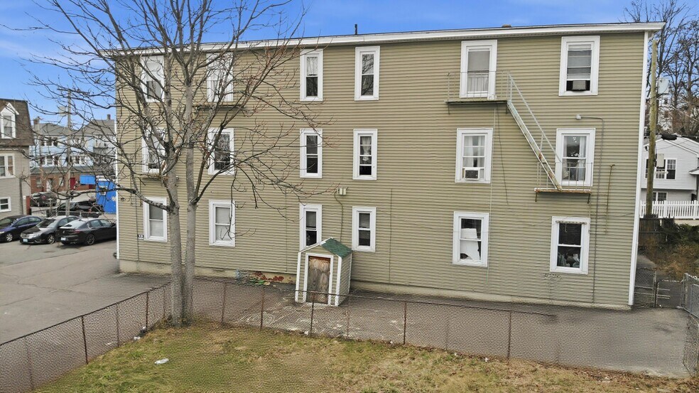 More Photos Of 17 Ledge St, Providence Apartments For Sale
