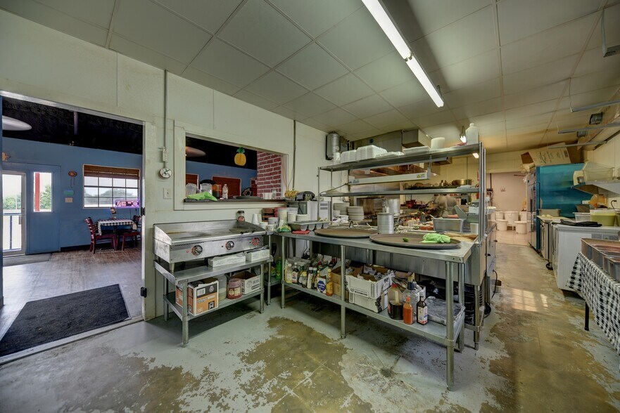 More Photos Of 23473 FM 39, Iola Restaurant For Sale