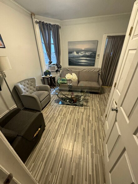 More Photos Of 902 West St, Union City Multifamily For Sale