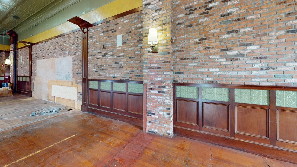 More Photos Of 16 N Chestnut St, New Paltz Freestanding For Lease