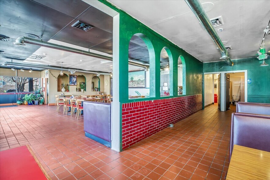 More Photos Of 3158 Larimer St, Denver Restaurant For Sale