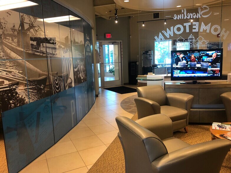 More Photos Of 4400 Calumet Ave, Manitowoc Office For Sale