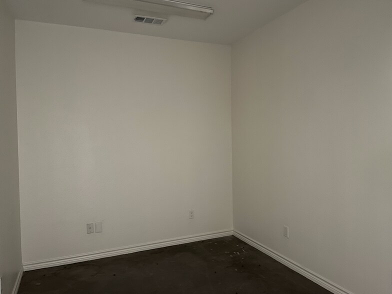 More Photos Of 4310 US-377, Aubrey Office For Lease