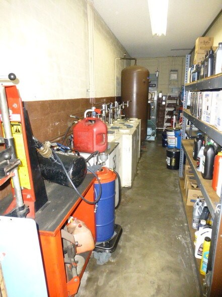 More Photos Of 4071 2nd St, Yorba Linda Auto Repair For Sale