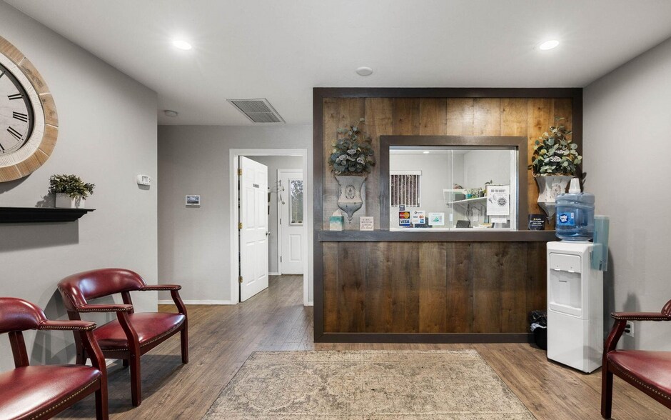 More Photos Of 143 E Merritt St, Prescott Medical For Sale