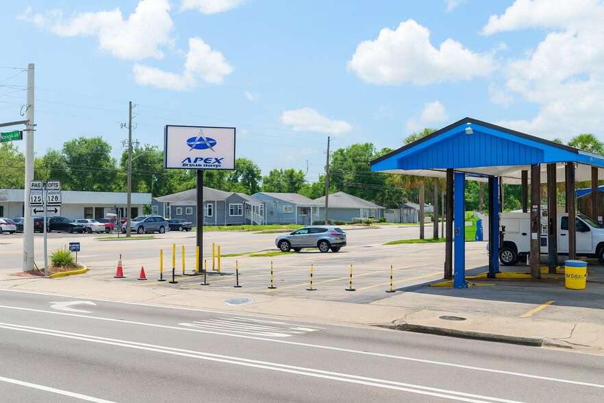 More Photos Of 1964 Cassat Ave, Jacksonville Auto Repair For Sale