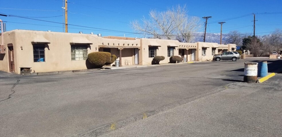 More Photos Of 6851 4th St NW, Los Ranchos De Albuquerque Hotel For Sale