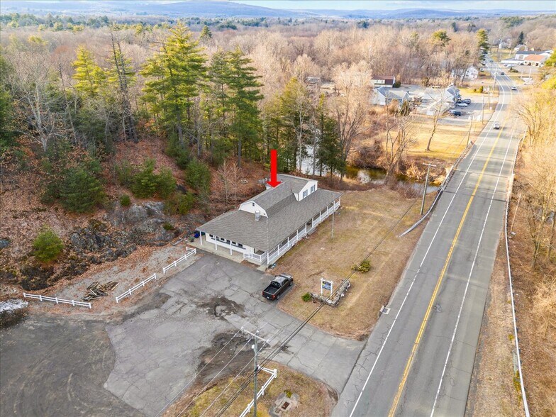 More Photos Of 335 Salmon Brook St, Granby Restaurant For Lease