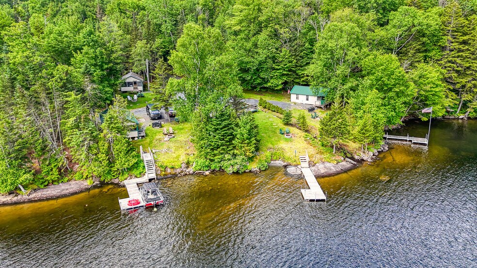 More Photos Of 15 Lower Wilson Pond Rd, Greenville Specialty For Sale