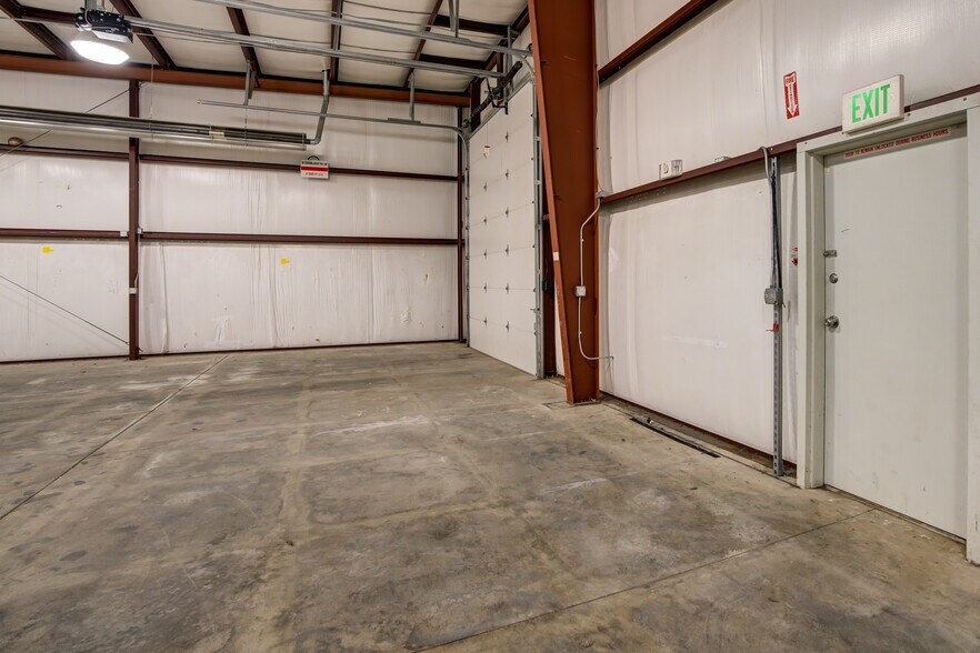 More Photos Of 5739 Observation Ct, Colorado Springs Warehouse For Lease