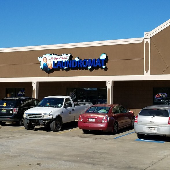 More Photos Of 3916 US-80, Phenix City Storefront Retail Office For Lease