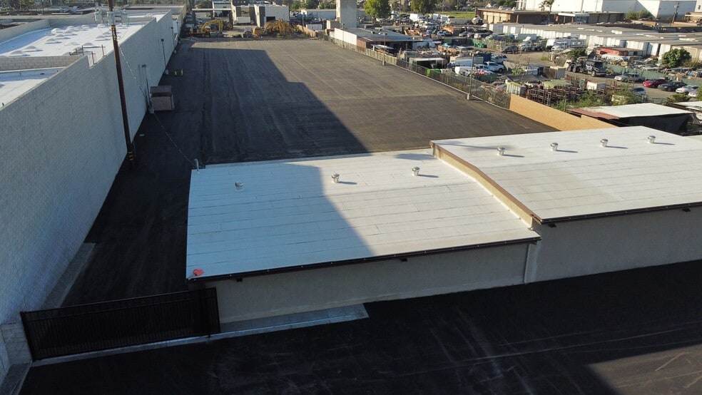 More Photos Of 5045 E State St, Montclair Warehouse For Lease