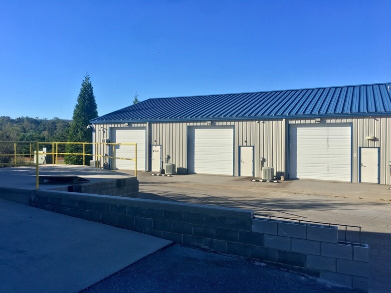 More Photos Of 6 Celtic Dr, Arden Warehouse For Lease
