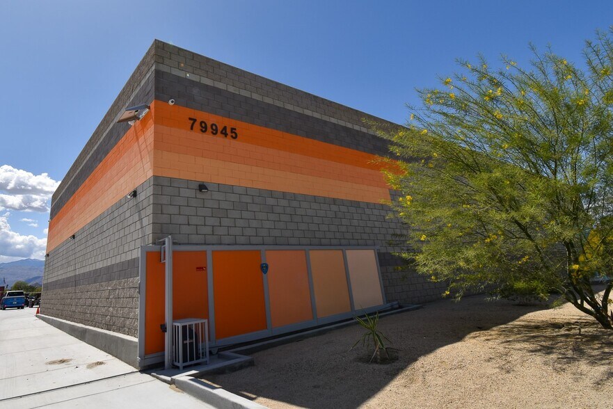 Primary Photo Of 79945 Country Club Dr, Bermuda Dunes Industrial For Sale