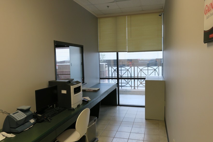 More Photos Of 9889 Bellaire Blvd, Houston Unknown For Lease
