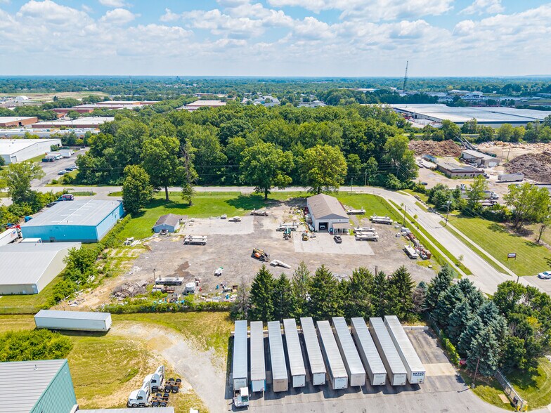 More Photos Of 1660 Universal Rd, Columbus Warehouse For Sale