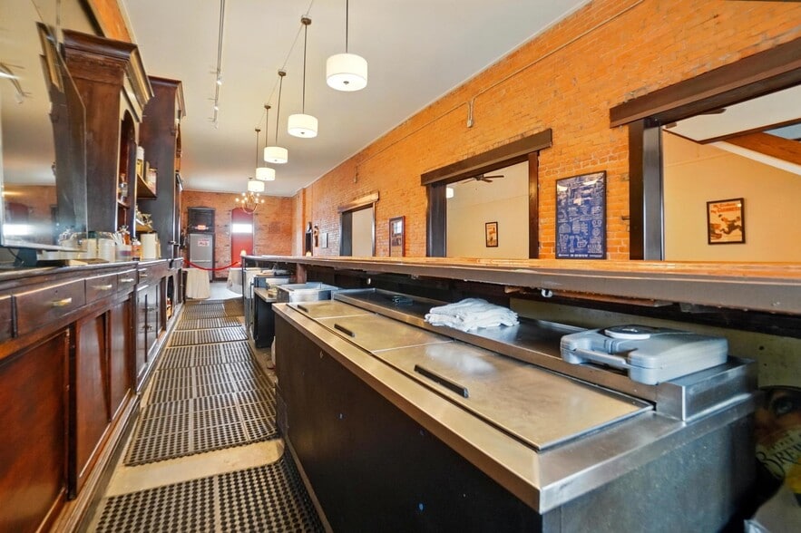 More Photos Of 516-518 N Main St, Lima Storefront Retail Residential For Sale