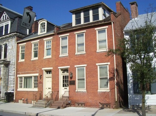 More Photos Of 106 Walnut St, Harrisburg Office Residential For Lease