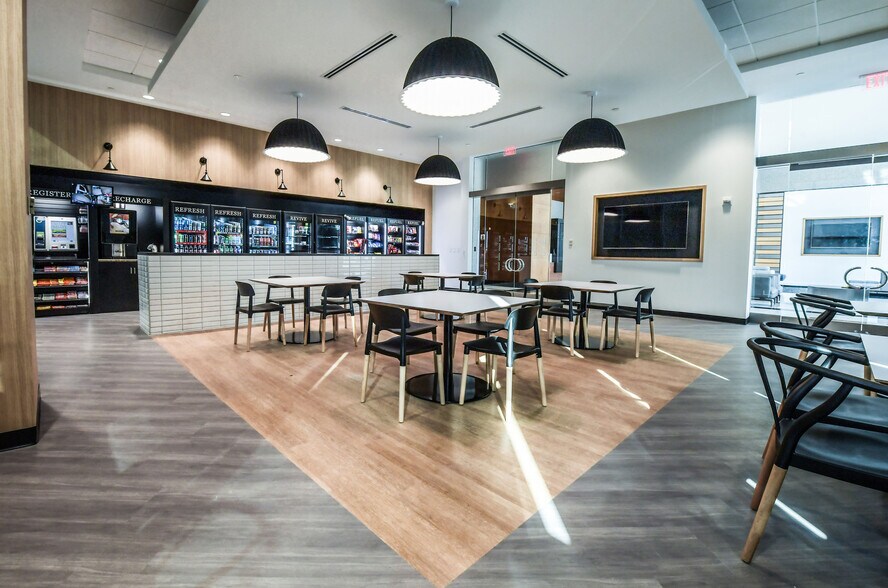 More Photos Of 2018 Powers Ferry Rd SE, Atlanta Office For Lease