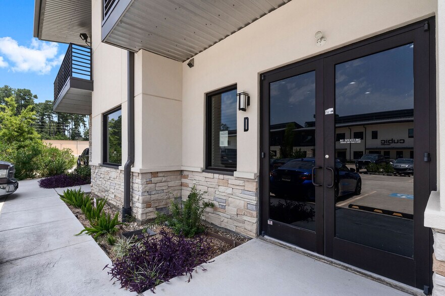 More Photos Of 1330 Rayford Park Rd, Spring Loft Creative Space For Lease