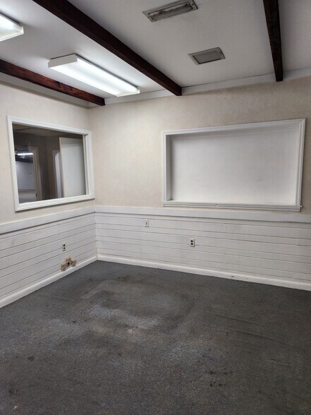 More Photos Of 3225 Highway 31 S, Decatur Industrial For Lease