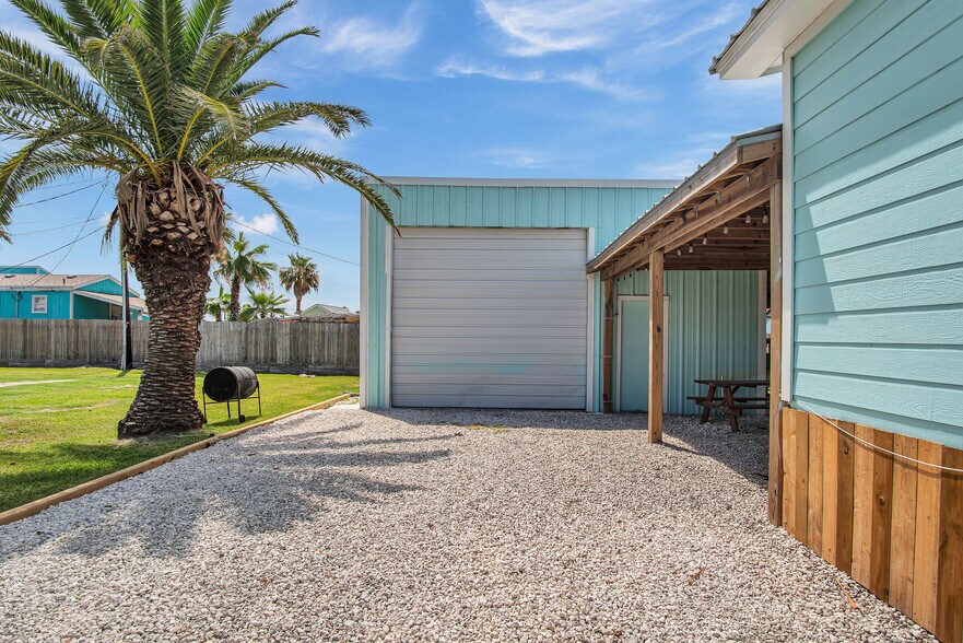 More Photos Of 801 59th St, Port, Port Aransas Freestanding For Sale