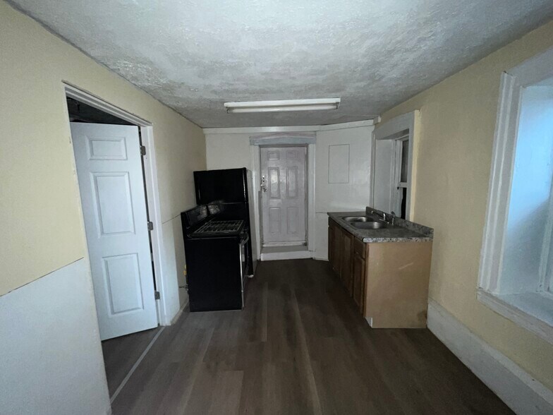 More Photos Of 926 Diamond Park, Meadville Office For Sale