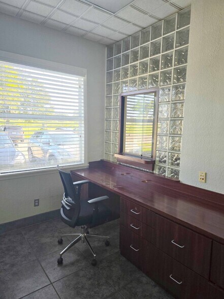 More Photos Of 801 Marshall Farms Rd, Ocoee Medical For Sale