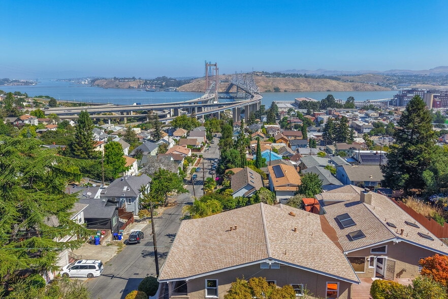 More Photos Of 1135 5th Ave, Crockett Apartments For Sale