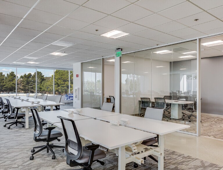 More Photos Of 2953 Bunker Hill Ln, Santa Clara Loft Creative Space For Lease