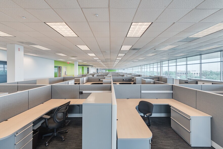 More Photos Of 3929 W John Carpenter Fwy, Irving Office For Lease