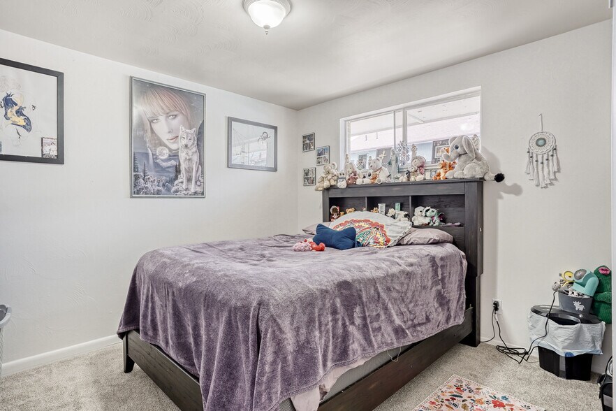More Photos Of 1231 Akron St, Aurora Multifamily For Sale