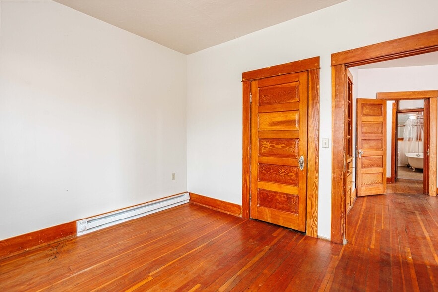 More Photos Of 2726 NE Alberta St, Portland Storefront Retail Residential For Lease