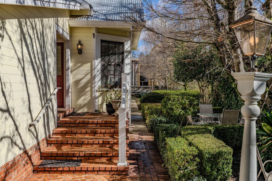 More Photos Of 77 Main St, Sutter Creek Hospitality For Sale