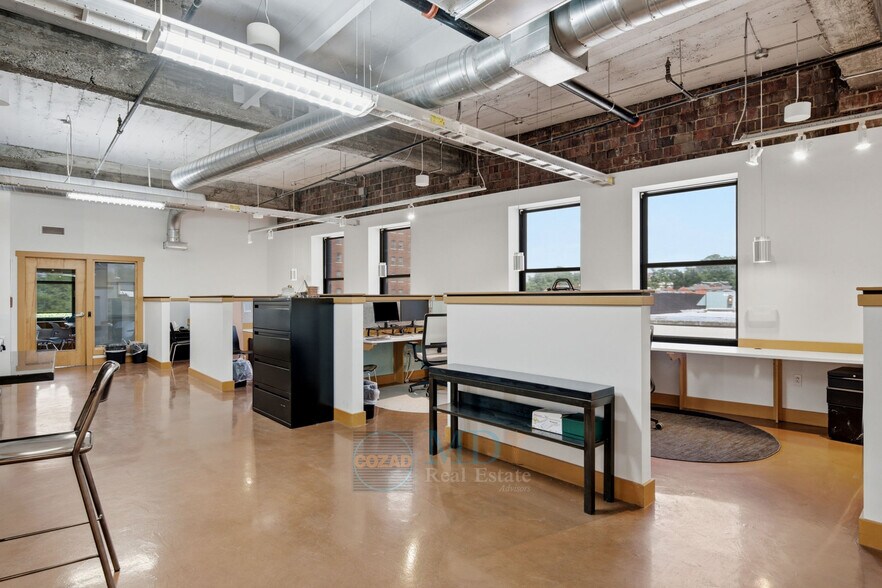 More Photos Of 26-56 Maryland Plz, Saint Louis Office For Lease