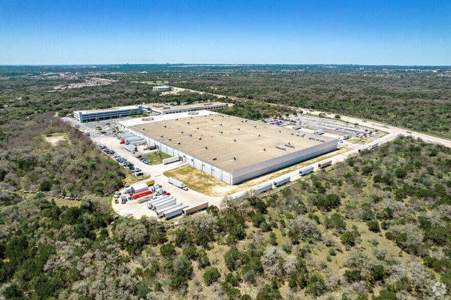 More Photos Of 19500 Bulverde Rd, San Antonio Distribution For Lease