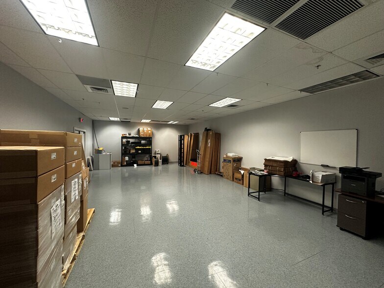 More Photos Of 14175 Icot Blvd, Clearwater Light Manufacturing For Lease