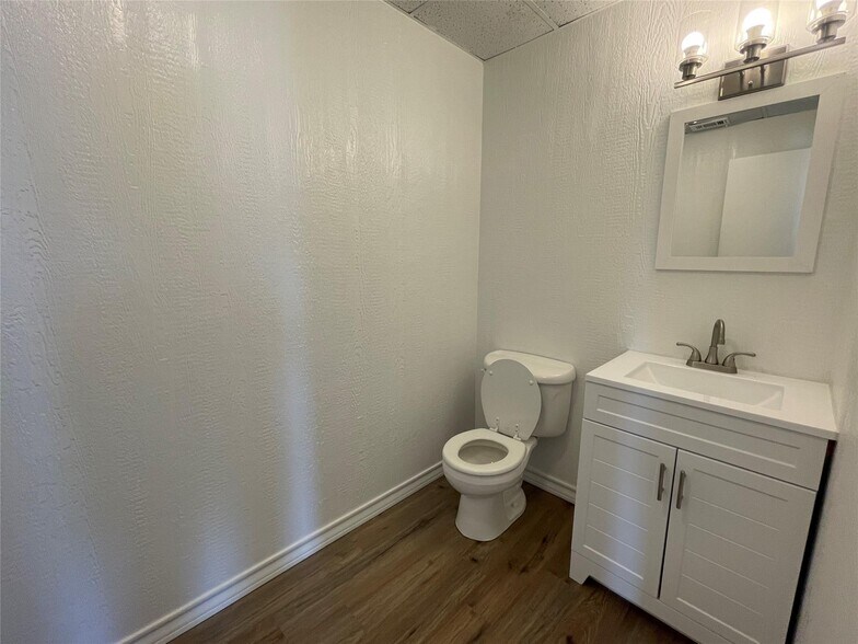 More Photos Of , Midlothian Industrial For Sale