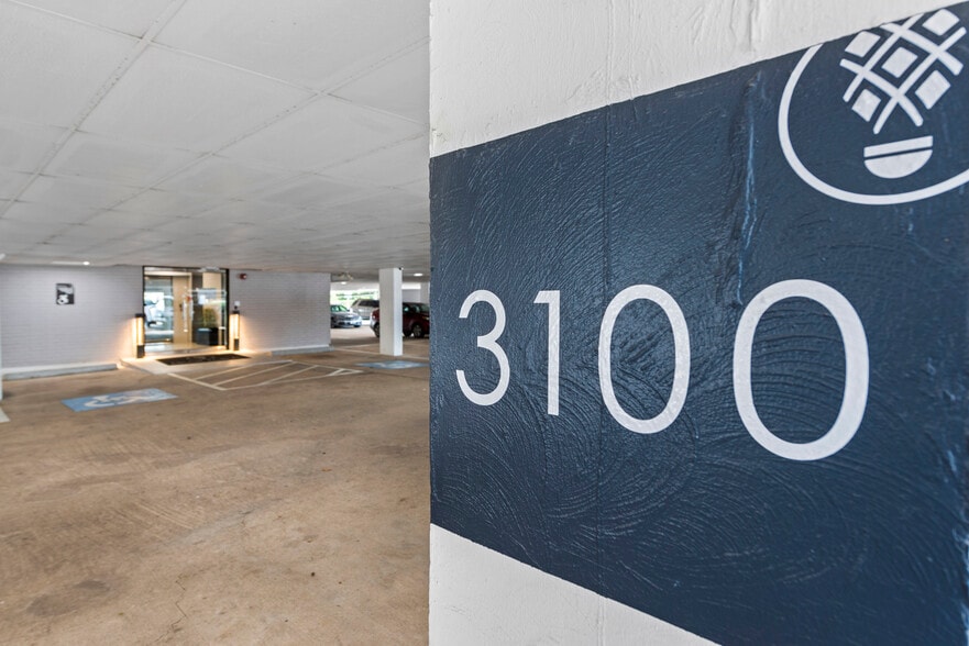 More Photos Of 3100 Edloe St, Houston Office For Sale