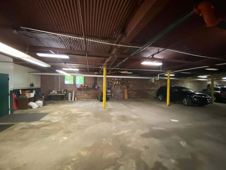 More Photos Of 31 S Main St, Concord General Retail For Sale