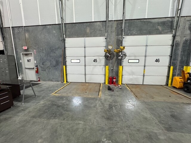 More Photos Of 200 S Pemberton Rd, Pemberton Distribution For Lease