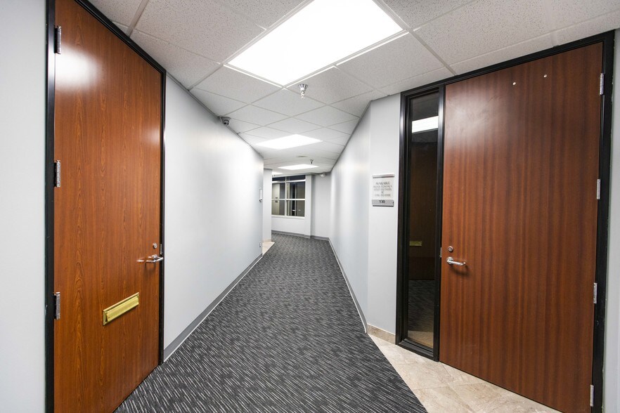 More Photos Of 30201 Orchard Lake Rd, Farmington Hills Office For Sale