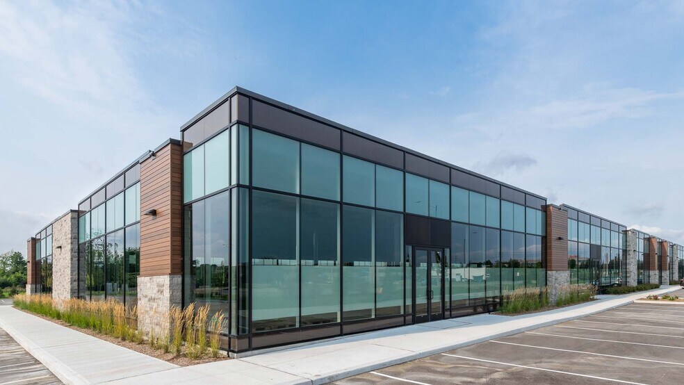 More Photos Of 2105 Matheson Blvd E, Mississauga Office For Lease