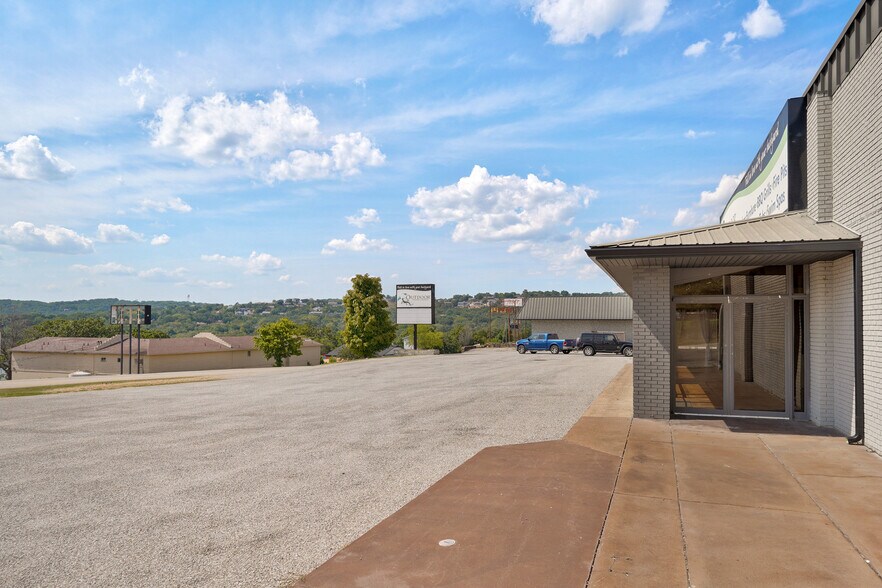 More Photos Of 11966 State Hwy 13, Kimberling City General Retail For Sale