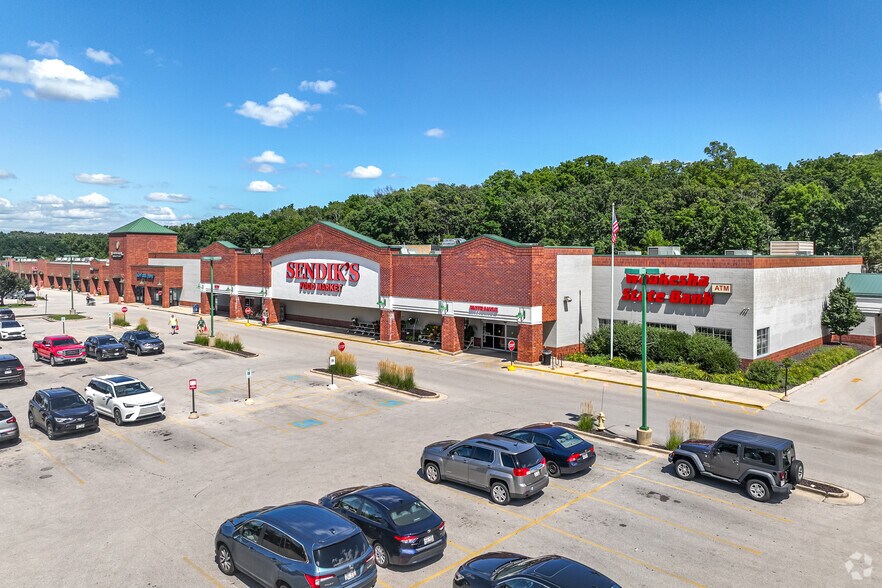 More Photos Of 701 Meadowbrook Rd, Waukesha Storefront For Lease