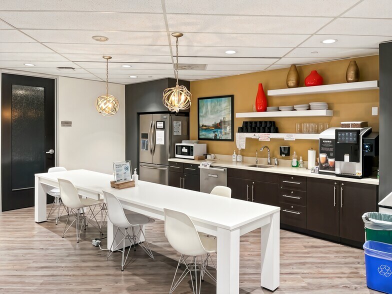 More Photos Of 666 Burrard Street, Vancouver Coworking Space